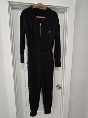 Black Hooded Women's Jumpsuit - Cozy Zipper Pullover Size Small
